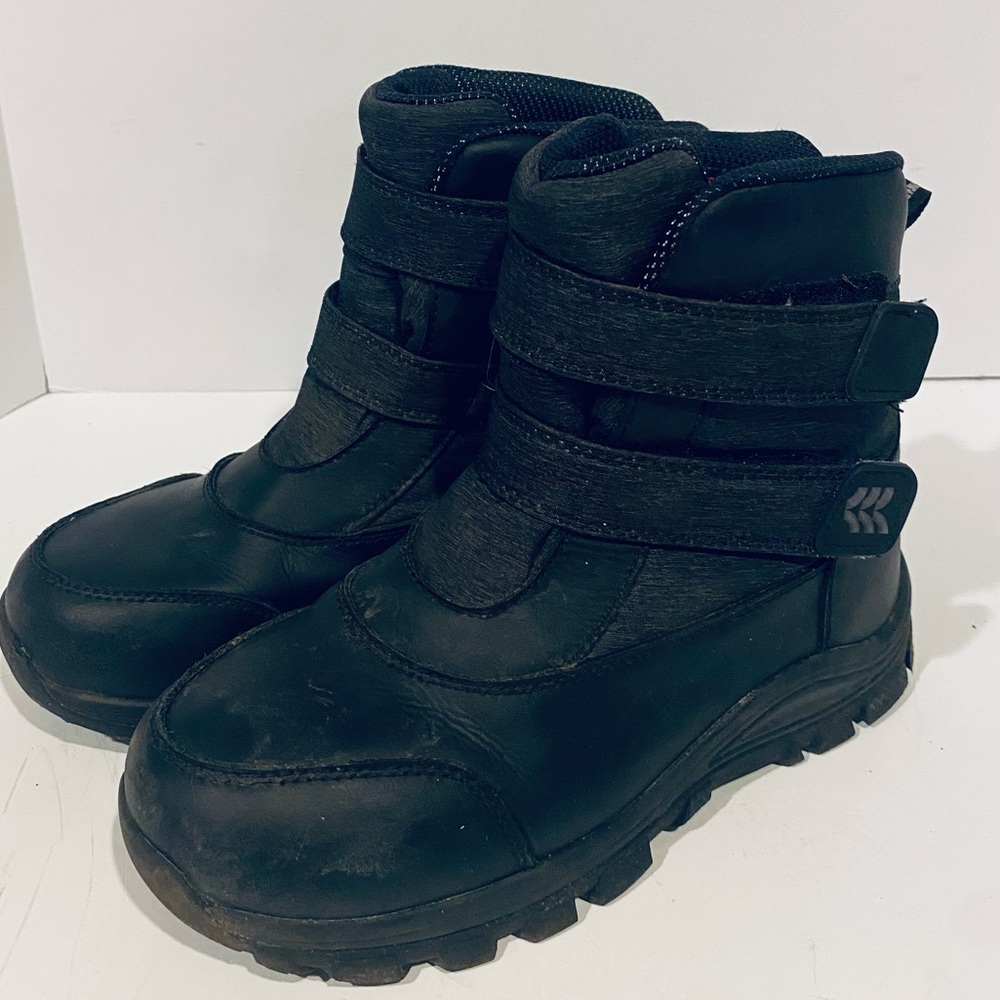 NWT new target kids 4 baker all in motion waterproof black boots snow Hook Loop
